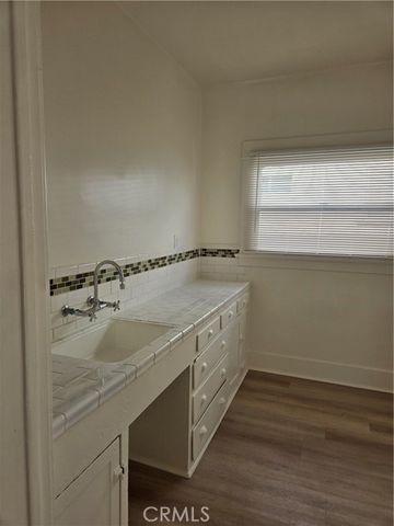 942 E 2nd 8, Long Beach, CA 90802