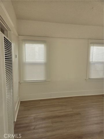 942 E 2nd 8, Long Beach, CA 90802