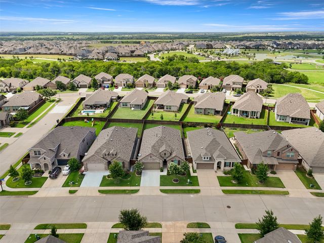 1609 Canter Court, Aubrey, TX 76227