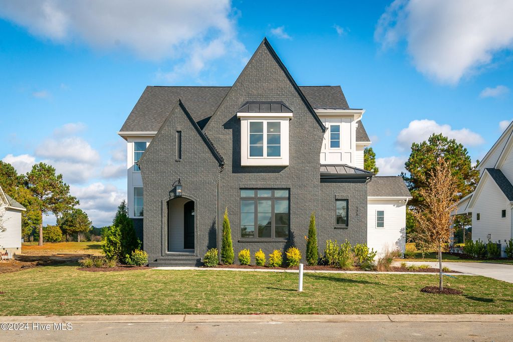 138 Pine Tree Point, Snow Hill, NC 28580