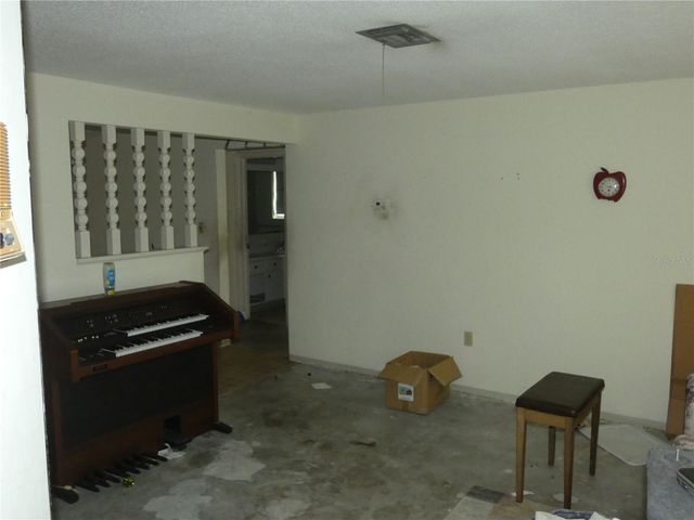 7526 PINEAPPLE LANE, Port Richey, FL 34668