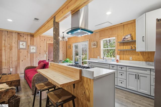 401 Rocky Bottom Road, Sunset, SC 29685