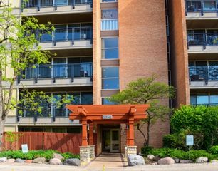5950 Oakwood Drive 4A, Lisle, IL 60532