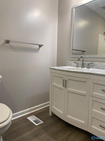 4411 Mcclain Lane, Huntsville, AL 35810