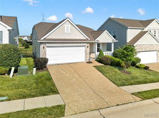 1051 Silo Bend Drive, Wentzville, MO 63385