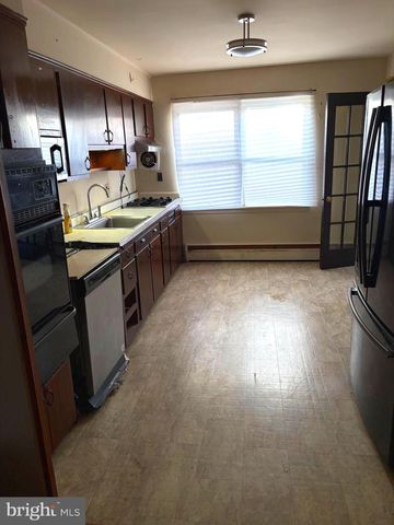 446 N DAGGETT ST, Philadelphia, PA 19151