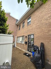 446 N DAGGETT ST, Philadelphia, PA 19151