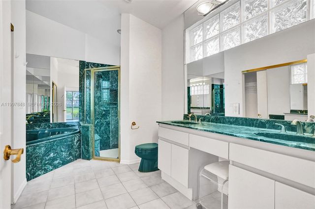 10800 Haydn Dr 0, Boca Raton, FL 33498