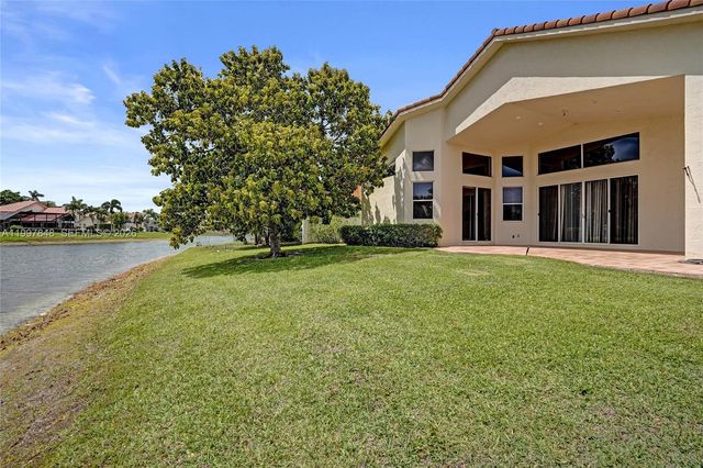 10800 Haydn Dr 0, Boca Raton, FL 33498