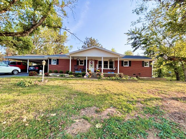 2021 Riverbend Rd, Hopkinsville, KY 42240