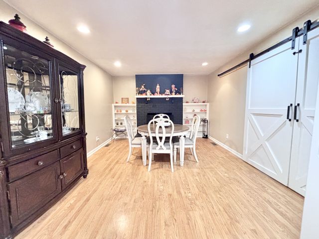 2021 Riverbend Rd, Hopkinsville, KY 42240