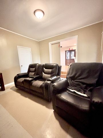 2021 Riverbend Rd, Hopkinsville, KY 42240