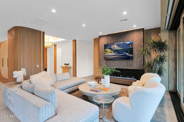 3434 E SAN CARLOS Place, Chandler, AZ 85249