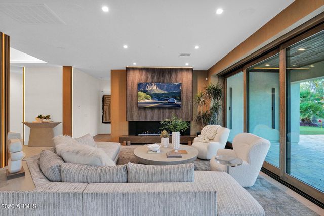 3434 E SAN CARLOS Place, Chandler, AZ 85249