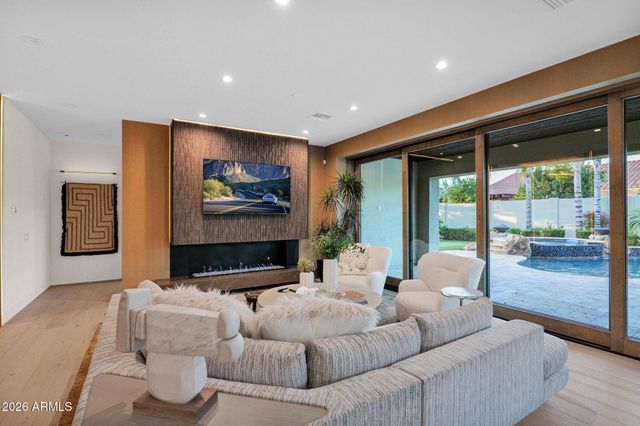 3434 E SAN CARLOS Place, Chandler, AZ 85249