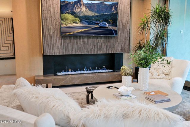 3434 E SAN CARLOS Place, Chandler, AZ 85249