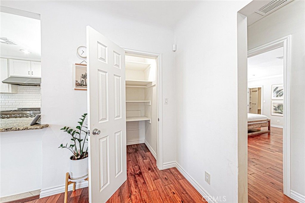 Image 10 of property listing at 1428 N Frederic Street, Burbank, CA 91505