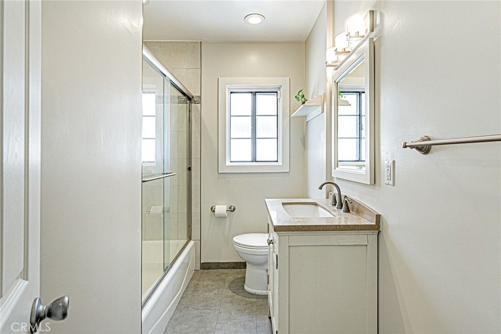 Image 17 of property listing at 1428 N Frederic Street, Burbank, CA 91505