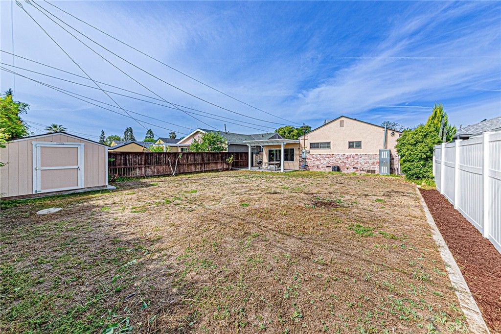 Image 2 of property listing at 1428 N Frederic Street, Burbank, CA 91505