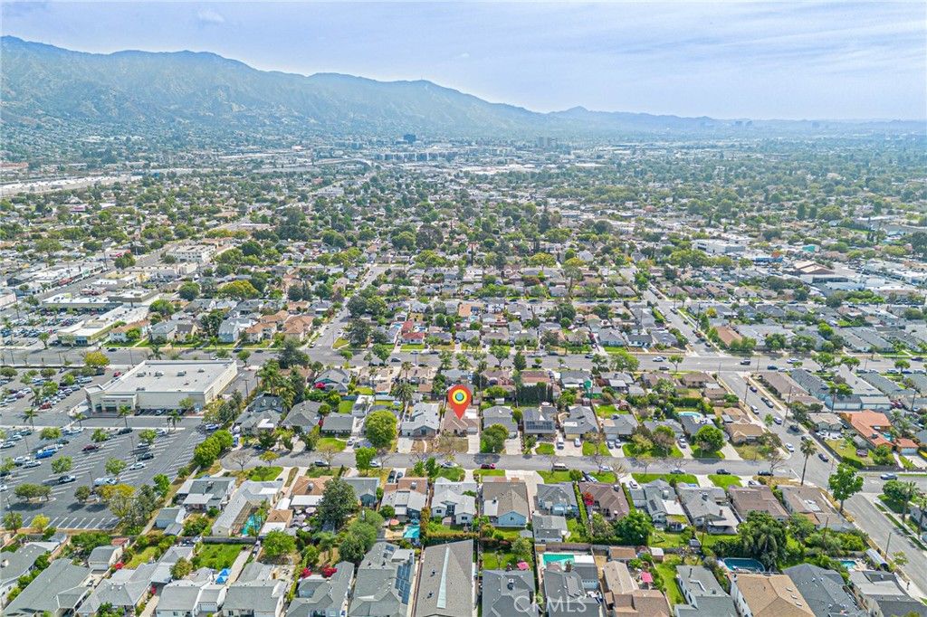 Image 39 of property listing at 1428 N Frederic Street, Burbank, CA 91505