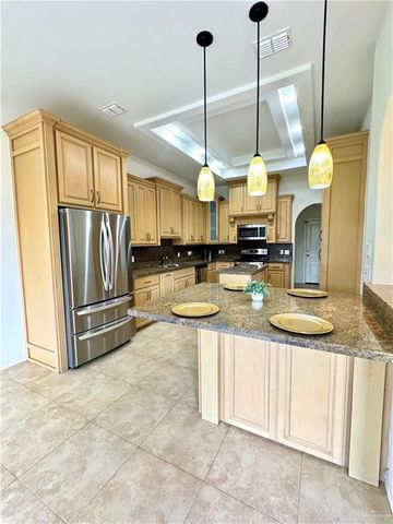 2200 E 27th Street, Mission, TX 78572