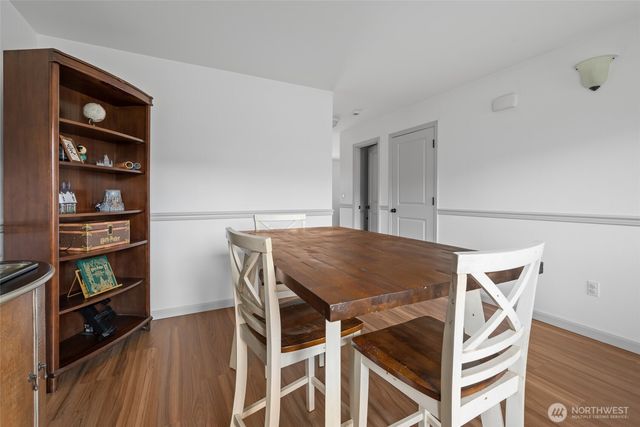 1077 NW Longview Drive, Oak Harbor, WA 98277