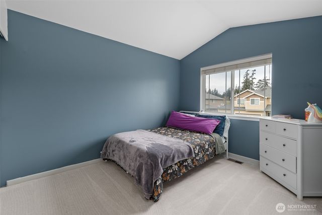 1077 NW Longview Drive, Oak Harbor, WA 98277