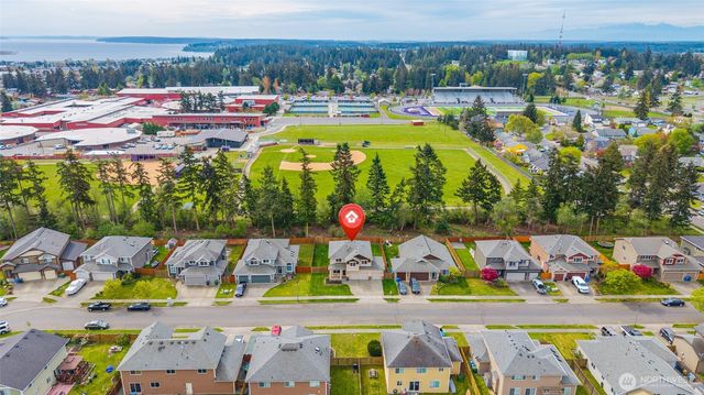1077 NW Longview Drive, Oak Harbor, WA 98277