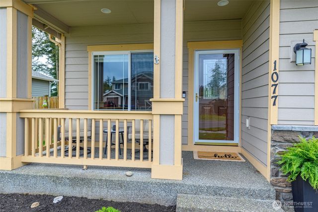 1077 NW Longview Drive, Oak Harbor, WA 98277