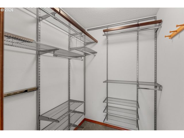 17580 Nw WOODMERE Ct, Beaverton, OR 97006