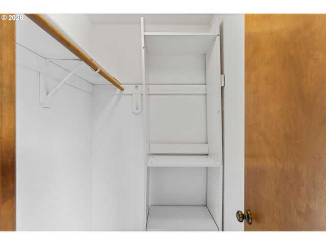 17580 Nw WOODMERE Ct, Beaverton, OR 97006