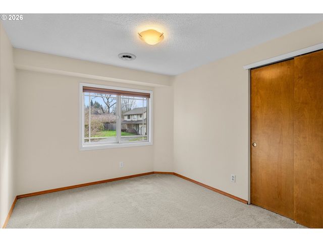 17580 Nw WOODMERE Ct, Beaverton, OR 97006