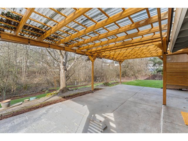 17580 Nw WOODMERE Ct, Beaverton, OR 97006