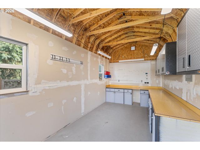 17580 Nw WOODMERE Ct, Beaverton, OR 97006