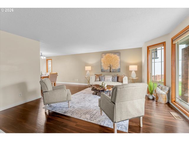 17580 Nw WOODMERE Ct, Beaverton, OR 97006