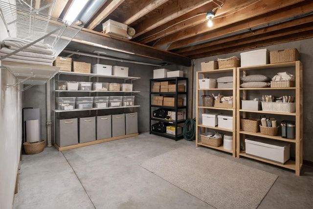 1302 LOOK OUT CT, Columbia, MO 65202