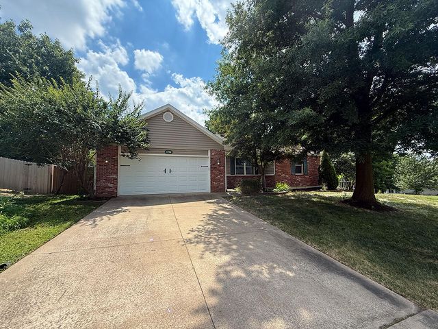 1302 LOOK OUT CT, Columbia, MO 65202