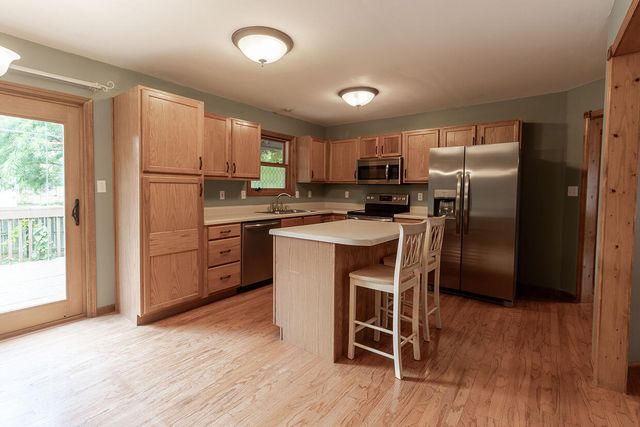 1302 LOOK OUT CT, Columbia, MO 65202