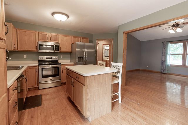 1302 LOOK OUT CT, Columbia, MO 65202