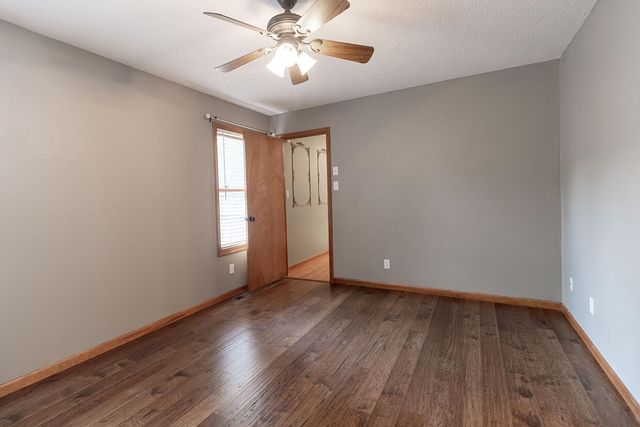 1302 LOOK OUT CT, Columbia, MO 65202