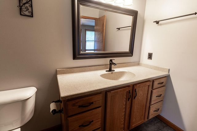 1302 LOOK OUT CT, Columbia, MO 65202