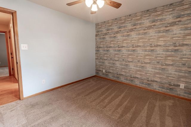 1302 LOOK OUT CT, Columbia, MO 65202