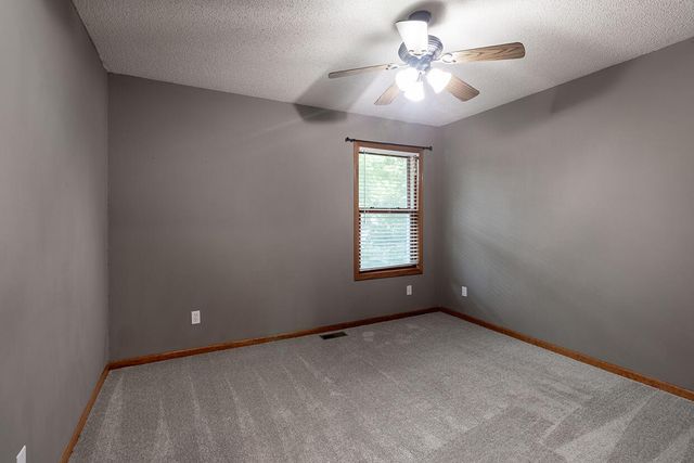 1302 LOOK OUT CT, Columbia, MO 65202