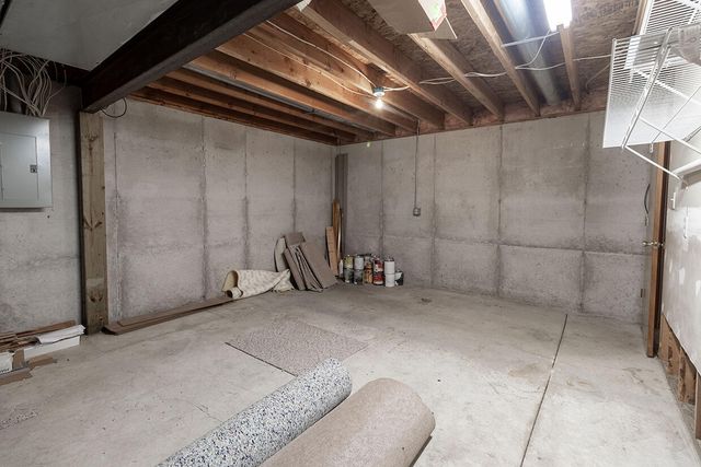 1302 LOOK OUT CT, Columbia, MO 65202