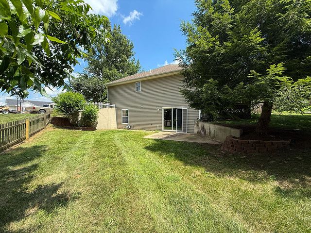 1302 LOOK OUT CT, Columbia, MO 65202