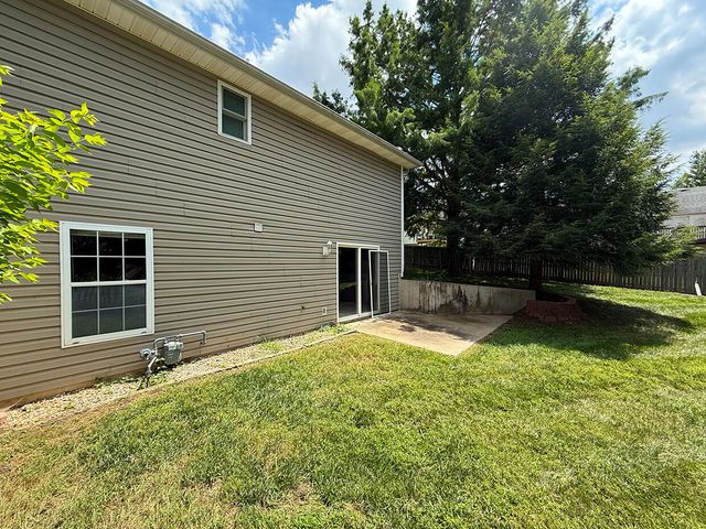 1302 LOOK OUT CT, Columbia, MO 65202