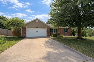 1302 LOOK OUT CT, Columbia, MO 65202