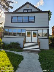 226 Broad Street, Meriden, CT 06450