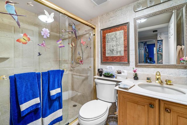 374 Golfview Road 205, North Palm Beach, FL 33408