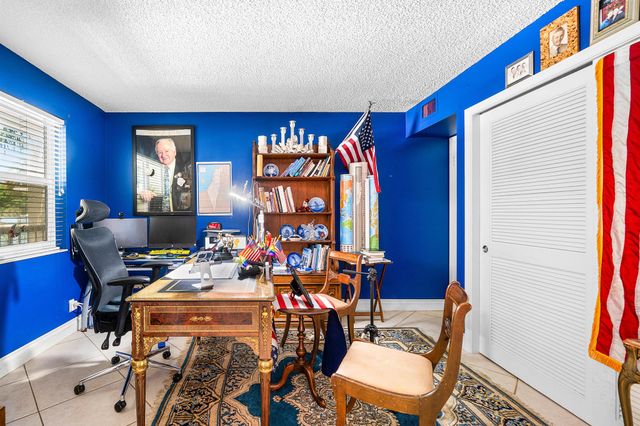 374 Golfview Road 205, North Palm Beach, FL 33408